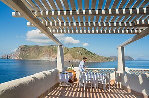 Therasia Resort Sea & Spa - The Leading Hotels of the World