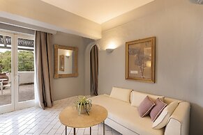 Therasia Resort Sea & Spa - The Leading Hotels of the World