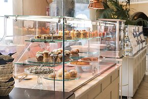 Therasia Resort Sea & Spa - The Leading Hotels of the World