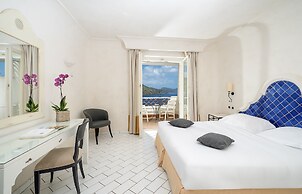 Therasia Resort Sea & Spa - The Leading Hotels of the World