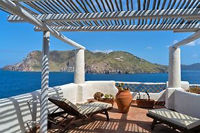 Therasia Resort Sea & Spa - The Leading Hotels of the World