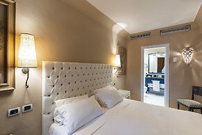 Therasia Resort Sea & Spa - The Leading Hotels of the World