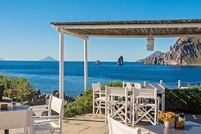 Therasia Resort Sea & Spa - The Leading Hotels of the World