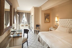 Therasia Resort Sea & Spa - The Leading Hotels of the World