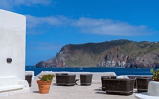 Therasia Resort Sea & Spa - The Leading Hotels of the World