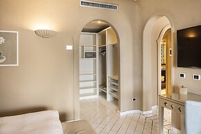 Therasia Resort Sea & Spa - The Leading Hotels of the World