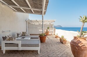 Therasia Resort Sea & Spa - The Leading Hotels of the World