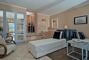 Therasia Resort Sea & Spa - The Leading Hotels of the World