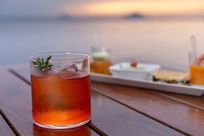 Therasia Resort Sea & Spa - The Leading Hotels of the World