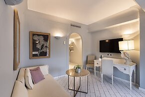 Therasia Resort Sea & Spa - The Leading Hotels of the World