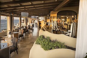 Therasia Resort Sea & Spa - The Leading Hotels of the World