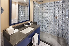 Therasia Resort Sea & Spa - The Leading Hotels of the World