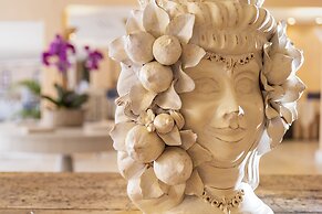 Therasia Resort Sea & Spa - The Leading Hotels of the World