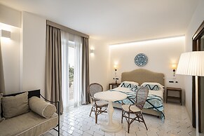 Therasia Resort Sea & Spa - The Leading Hotels of the World