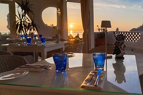 Therasia Resort Sea & Spa - The Leading Hotels of the World