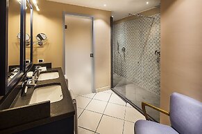 Therasia Resort Sea & Spa - The Leading Hotels of the World