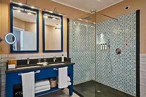 Therasia Resort Sea & Spa - The Leading Hotels of the World