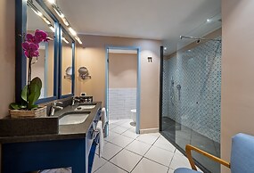 Therasia Resort Sea & Spa - The Leading Hotels of the World