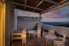 Therasia Resort Sea & Spa - The Leading Hotels of the World