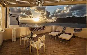 Therasia Resort Sea & Spa - The Leading Hotels of the World