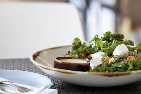 Protea Hotel Fire & Ice by Marriott Cape Town