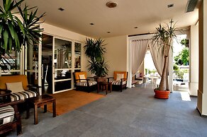 Le Rose Suite Hotel