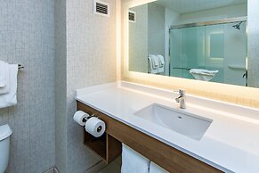 Holiday Inn Express Hotel & Suites Roseville-Galleria Area by IHG