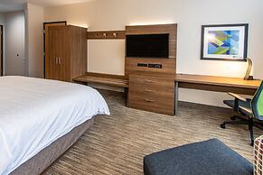 Holiday Inn Express Hotel & Suites Roseville-Galleria Area by IHG