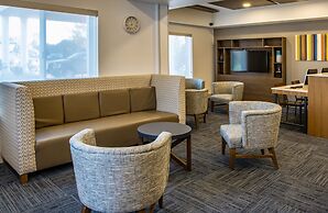 Holiday Inn Express Hotel & Suites Roseville-Galleria Area by IHG