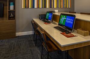 Holiday Inn Express Hotel & Suites Roseville-Galleria Area by IHG
