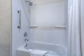 Holiday Inn Express Hotel & Suites Roseville-Galleria Area by IHG