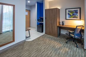 Holiday Inn Express Hotel & Suites Roseville-Galleria Area by IHG