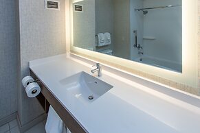 Holiday Inn Express Hotel & Suites Roseville-Galleria Area by IHG