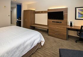 Holiday Inn Express Hotel & Suites Roseville-Galleria Area by IHG