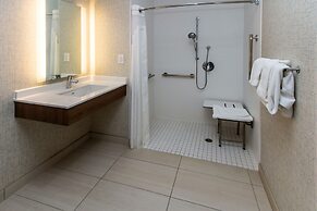 Holiday Inn Express Hotel & Suites Roseville-Galleria Area by IHG