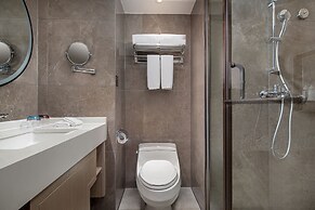 Holiday Inn Chengdu Century City-WestTower by IHG