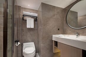 Holiday Inn Chengdu Century City-WestTower by IHG