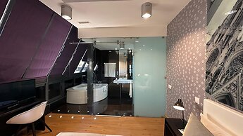 America Diamonds Hotel