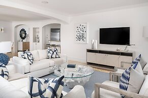 The Somerset on Grace Bay