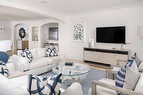 The Somerset on Grace Bay