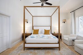 The Somerset on Grace Bay