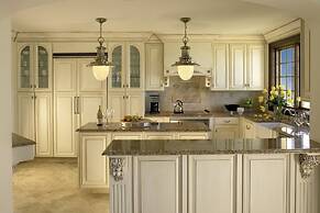 The Somerset on Grace Bay