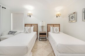 The Somerset on Grace Bay