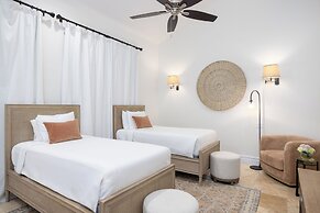 The Somerset on Grace Bay