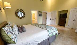 The Somerset on Grace Bay