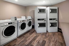 La Quinta Inn & Suites by Wyndham Fairbanks Airport