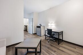 Red Roof Inn PLUS+ & Suites Birmingham - Bessemer