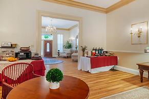 The Carriage House Inn Newport