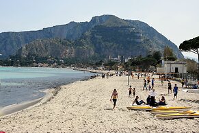Palermo Mare Holidays
