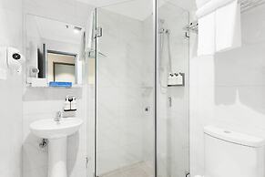 BreakFree on Broadway Sydney